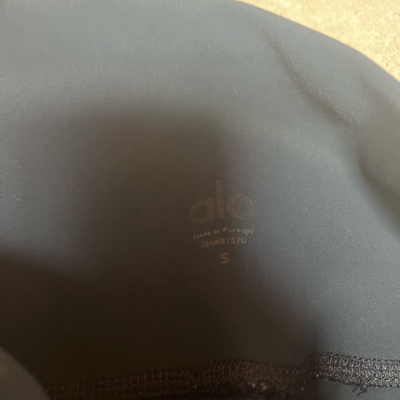 alo leggings - Picture 5 of 5